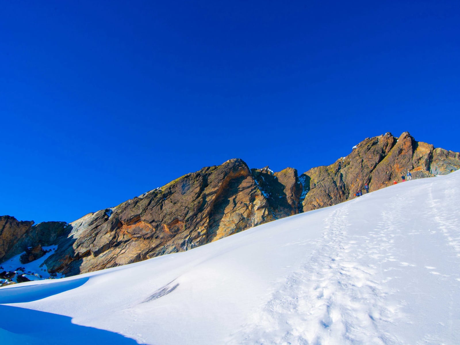 “It's not the mountain we conquer, but ourselves.” – Sir Edmund Hillary. 